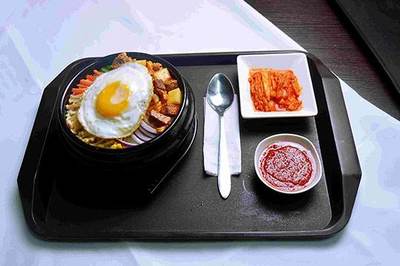 小老板石鍋拌飯 用產(chǎn)品和服務(wù)打動餐飲美食消費(fèi)者